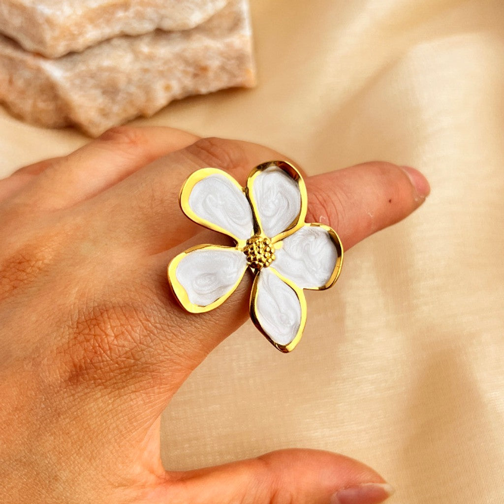 Anillo ajustable flor blanca