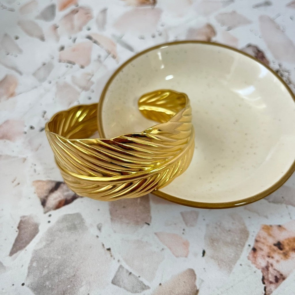 Pulsera de hoja dorada