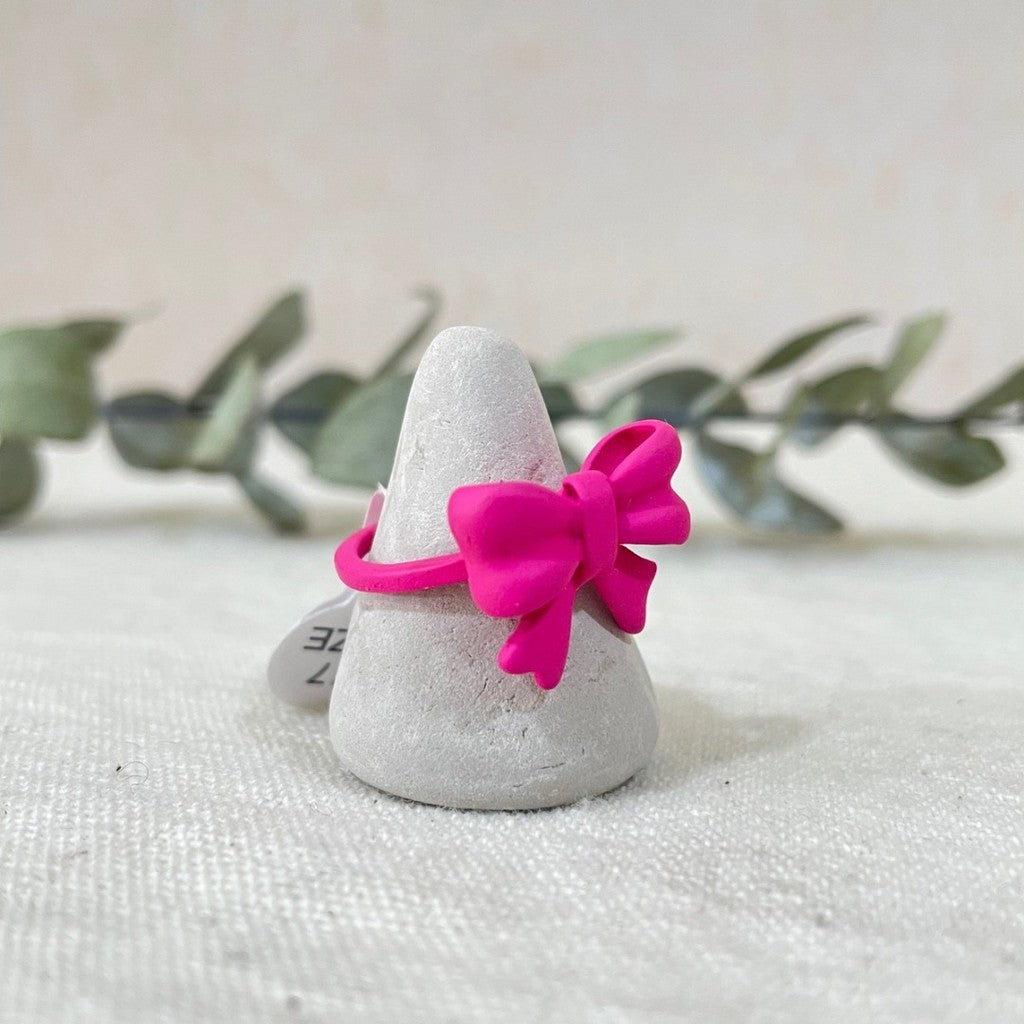 Anillo de moña fucsia