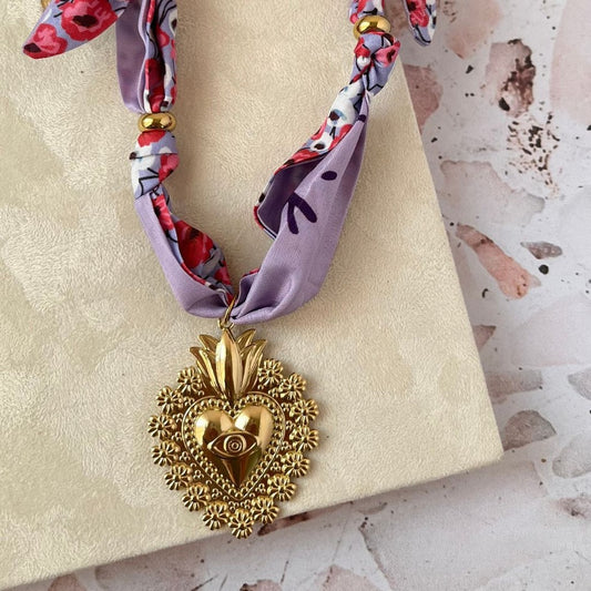 Collar de pañuelo corazon