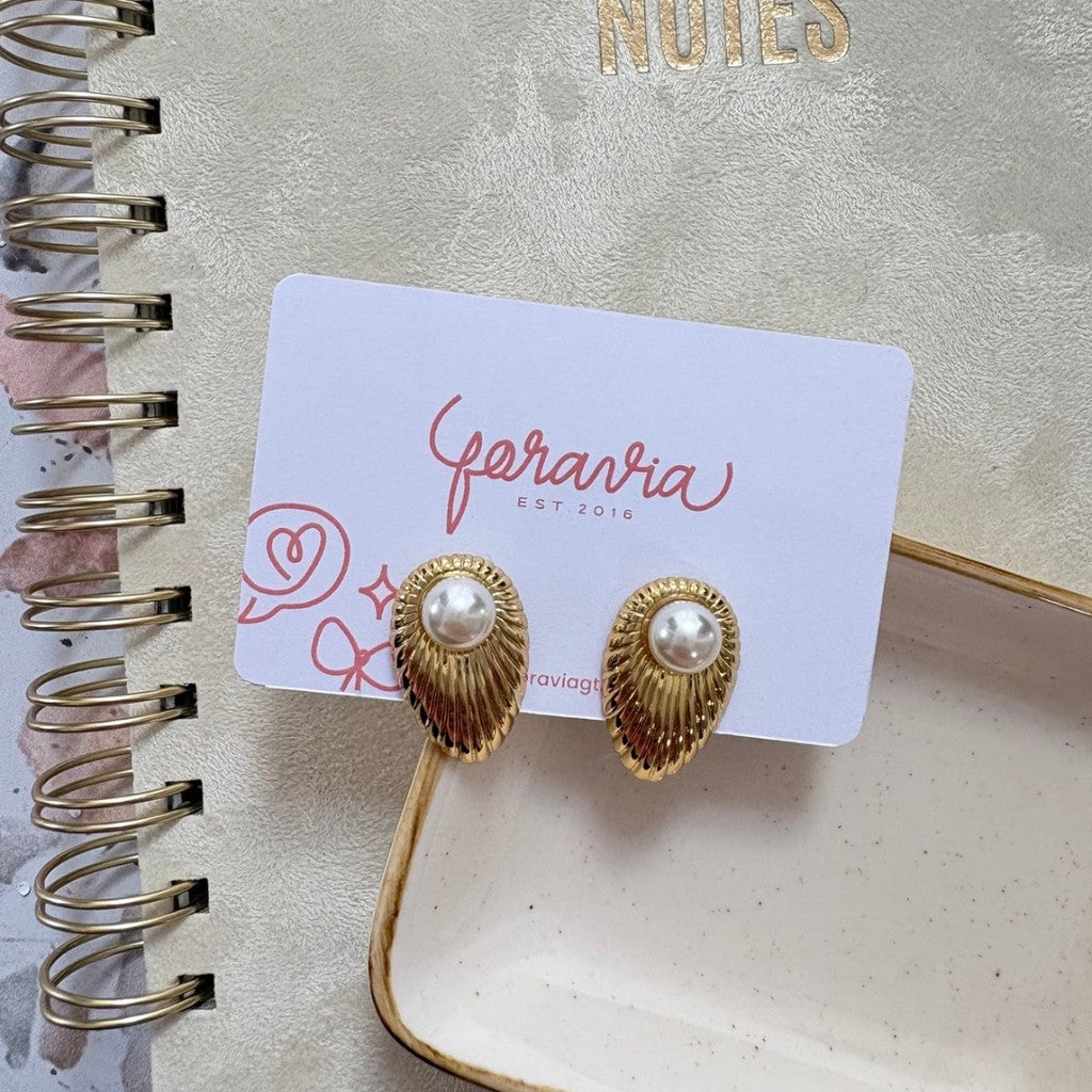 Aretes hoja con perla