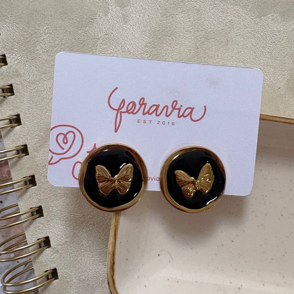 Aretes mariposa con color