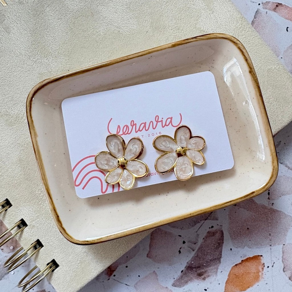 Aretes de flor pequeña