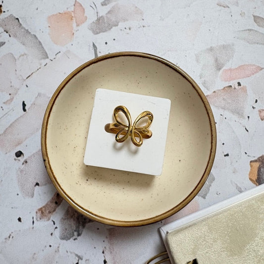 Anillo ajustable de mariposa dorada