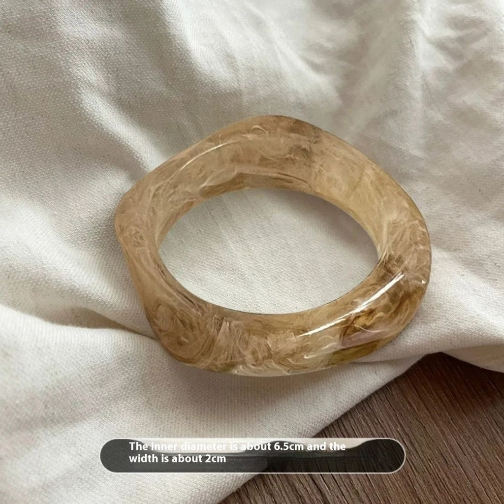 Pulsera de resina abstracta