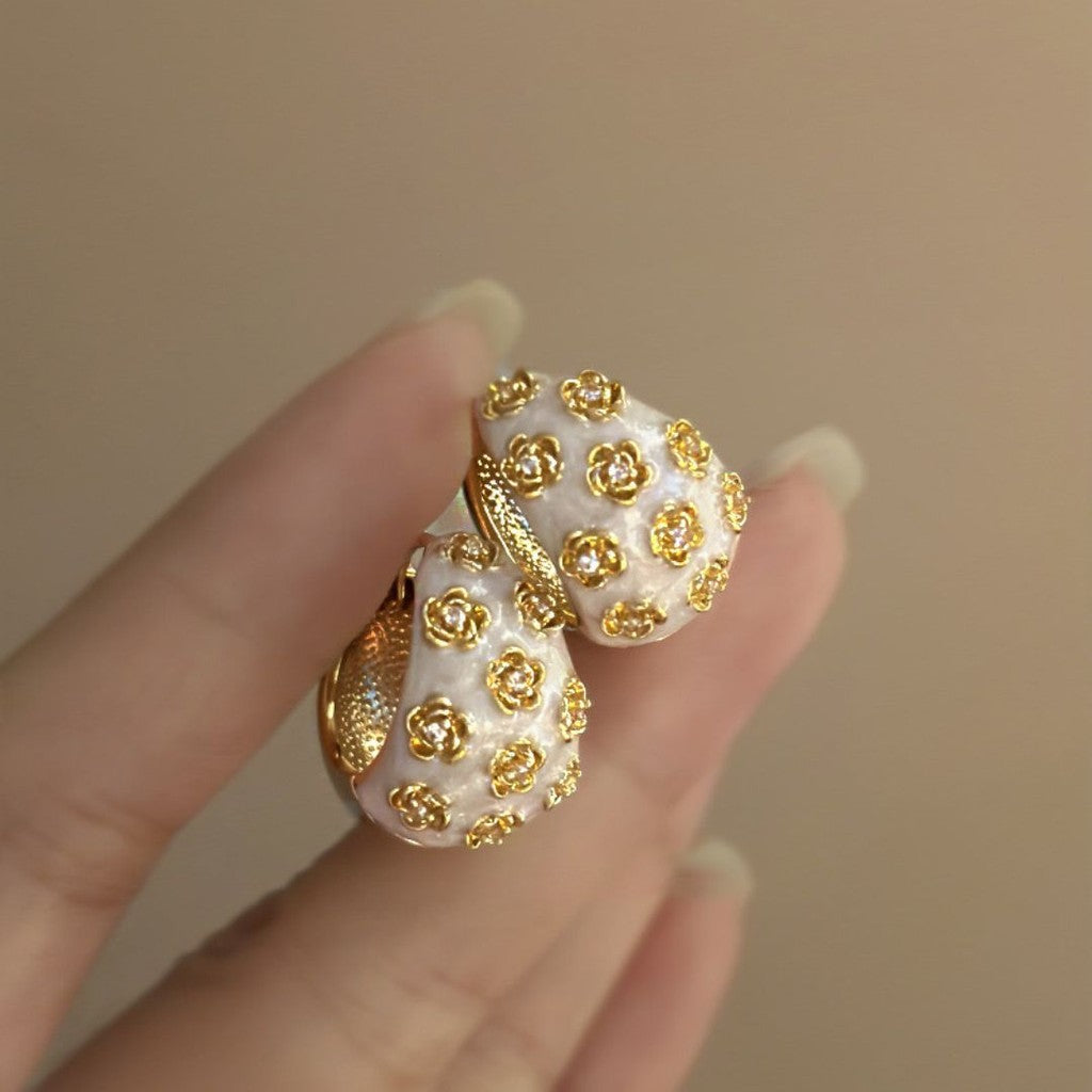 Argollas de rositas doradas