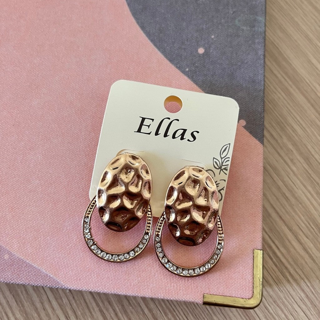Aretes ovalo martillado