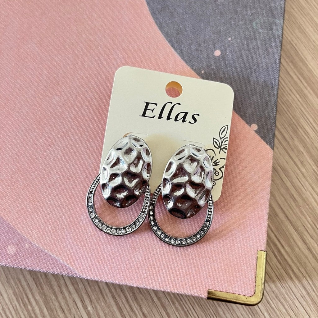 Aretes ovalo martillado