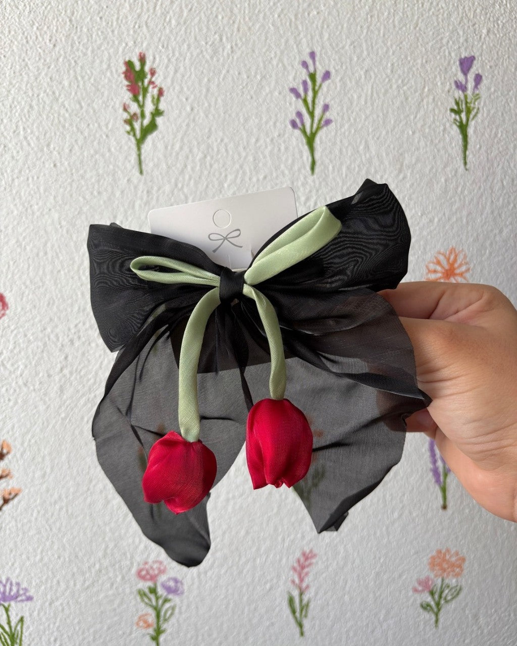 Moño largo con tulipan